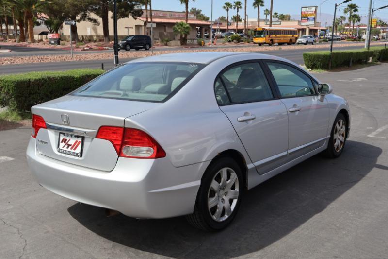 Honda Civic LX Sedan 5-Speed AT 2009