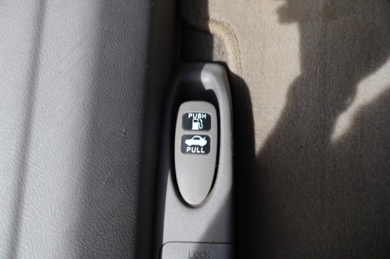 Honda Civic LX Sedan 5-Speed AT 2009