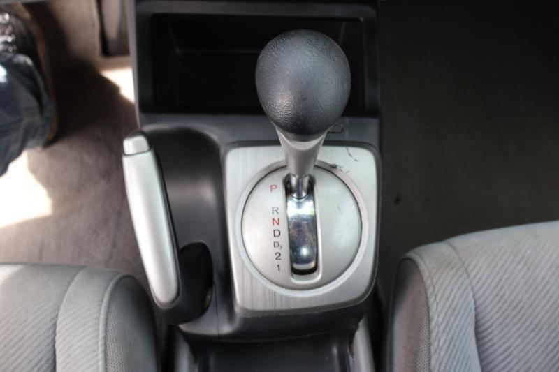 Honda Civic LX Sedan 5-Speed AT 2009