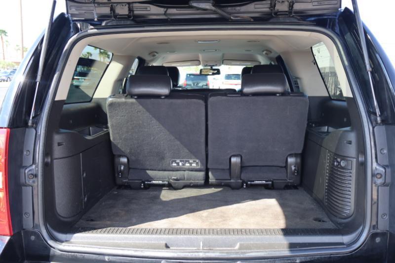 Chevrolet Suburban LT 1500 4WD 2014