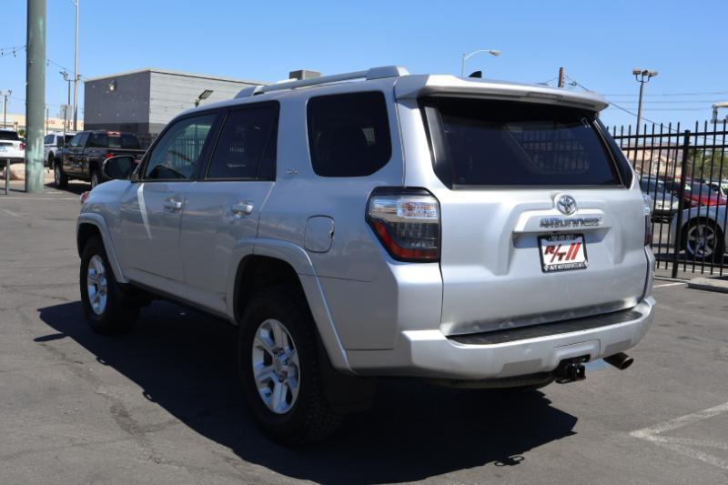 Toyota 4Runner SR5 4WD 2016