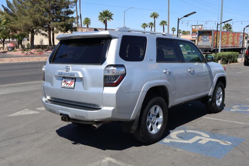 Toyota 4Runner SR5 4WD 2016