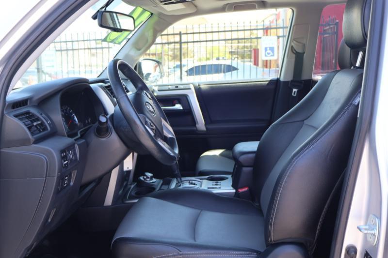 Toyota 4Runner SR5 4WD 2016