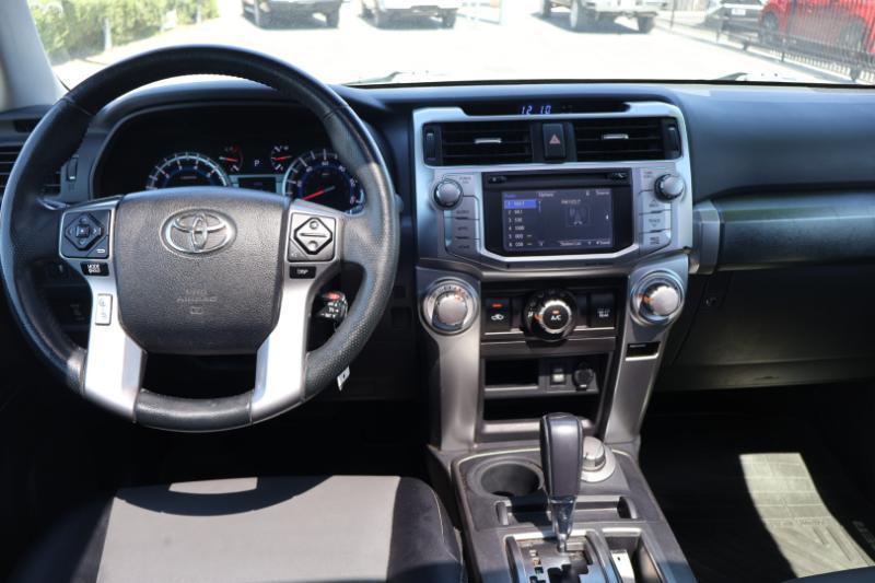 Toyota 4Runner SR5 4WD 2016