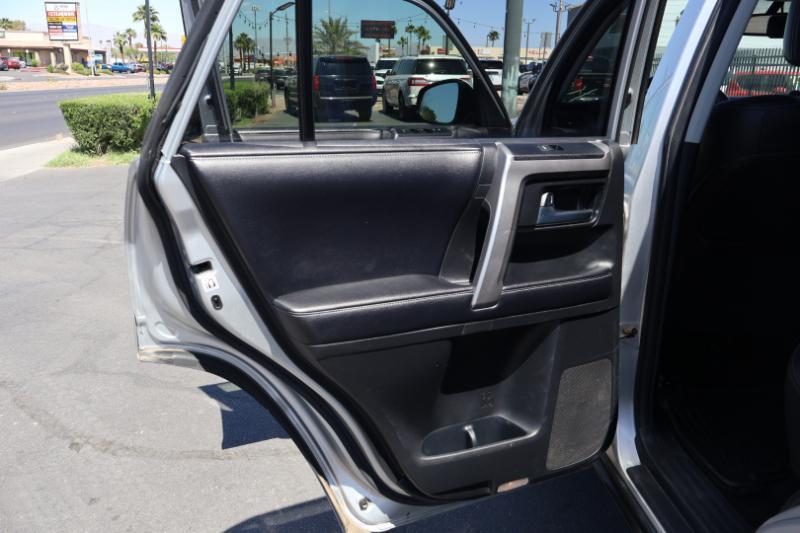 Toyota 4Runner SR5 4WD 2016