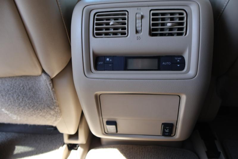 Nissan Pathfinder LE 2WD 2013