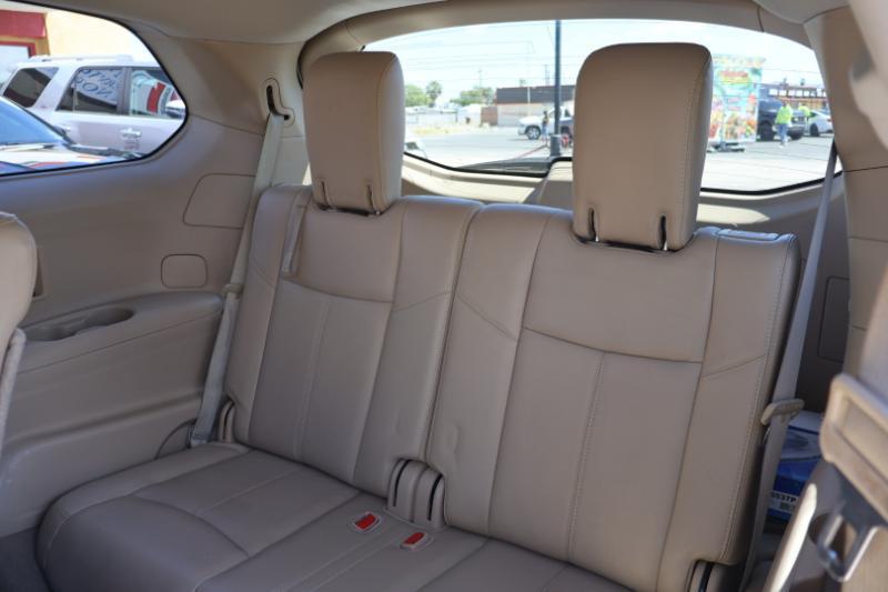 Nissan Pathfinder LE 2WD 2013