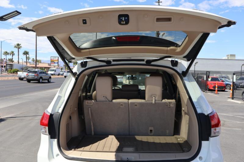 Nissan Pathfinder LE 2WD 2013