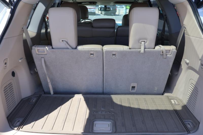 Nissan Pathfinder LE 2WD 2013