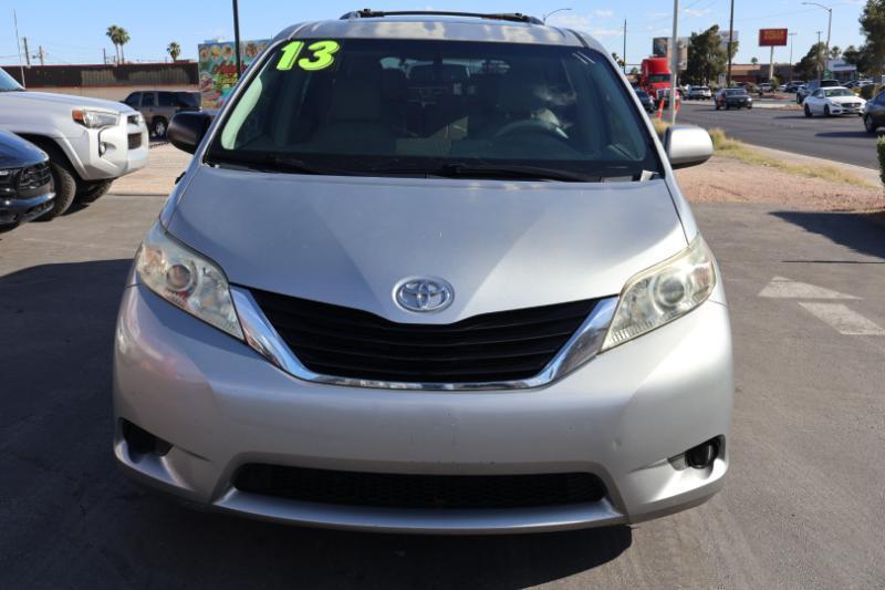 Toyota Sienna LE FWD 8-Passenger V6 2013