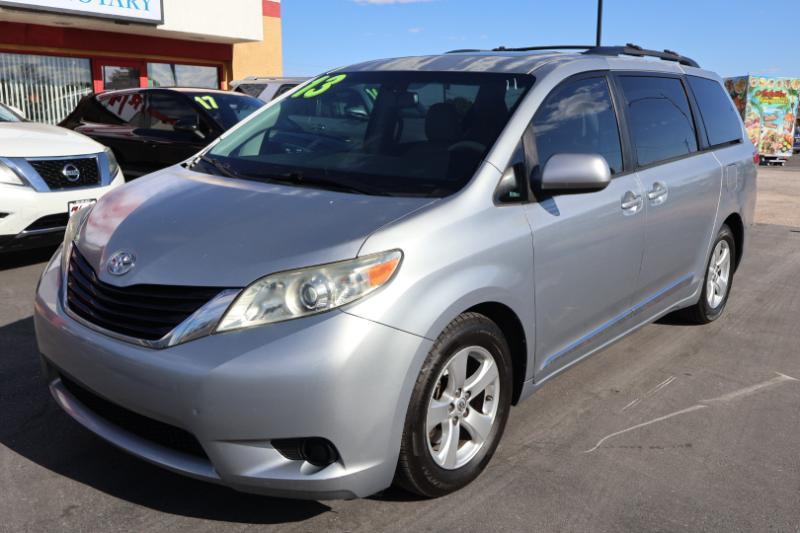 Toyota Sienna LE FWD 8-Passenger V6 2013