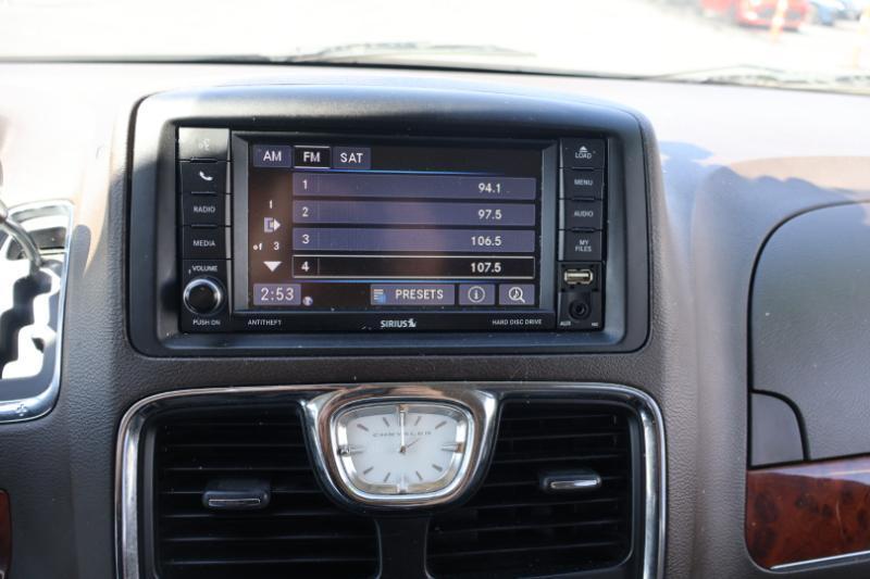 Chrysler Town & Country Touring 2014