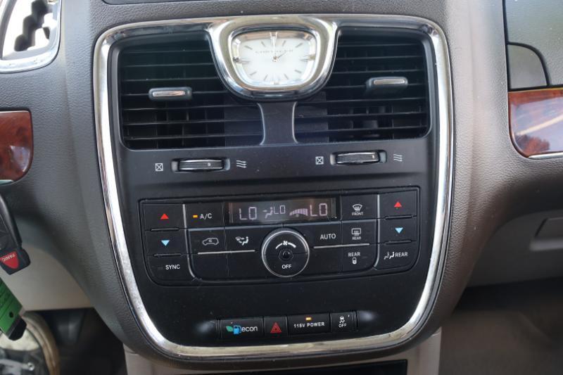 Chrysler Town & Country Touring 2014