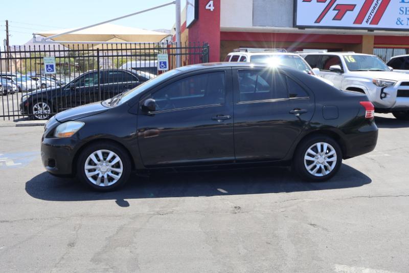 Toyota Yaris Sedan 4-Speed AT 2009
