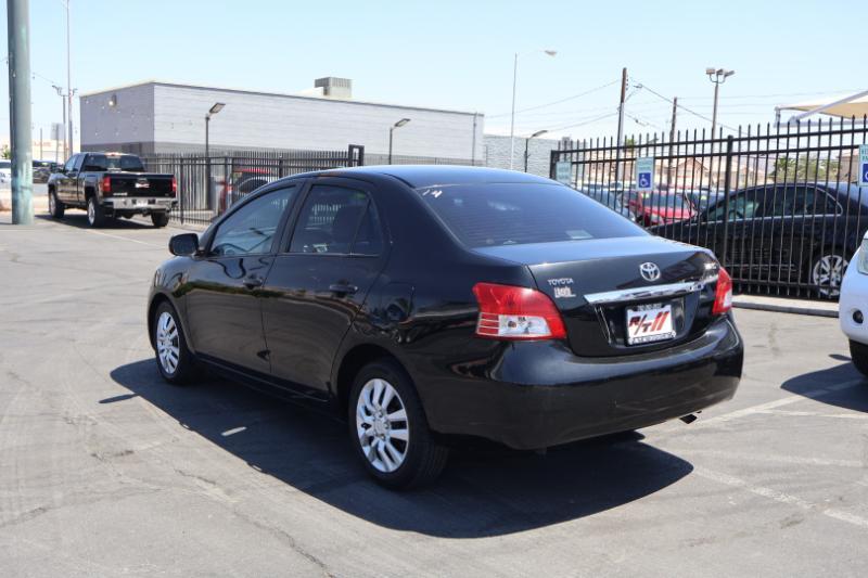 Toyota Yaris Sedan 4-Speed AT 2009