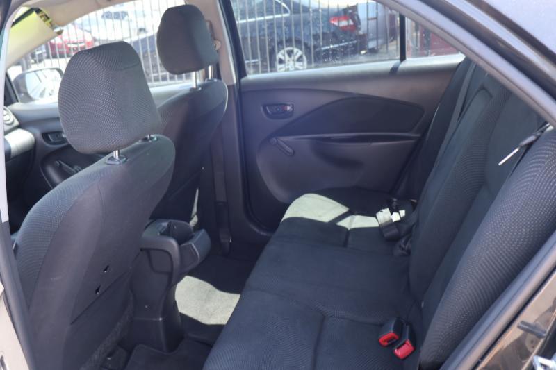 Toyota Yaris Sedan 4-Speed AT 2009