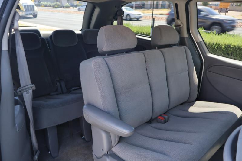 Dodge Grand Caravan SE 2005