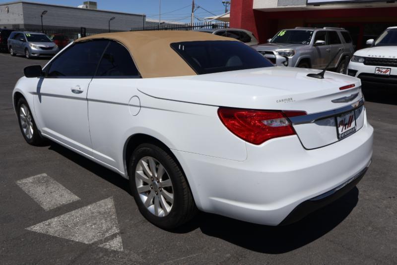 Chrysler 200 Touring Convertible 2012