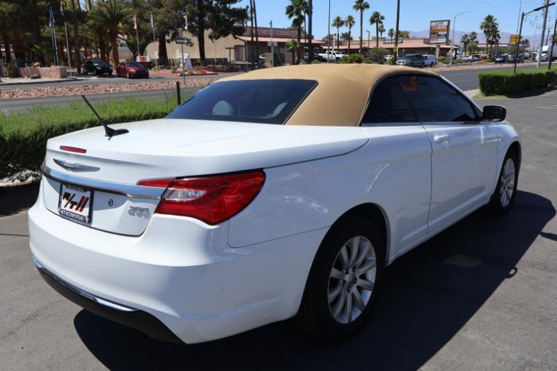 Chrysler 200 Touring Convertible 2012