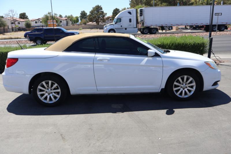 Chrysler 200 Touring Convertible 2012