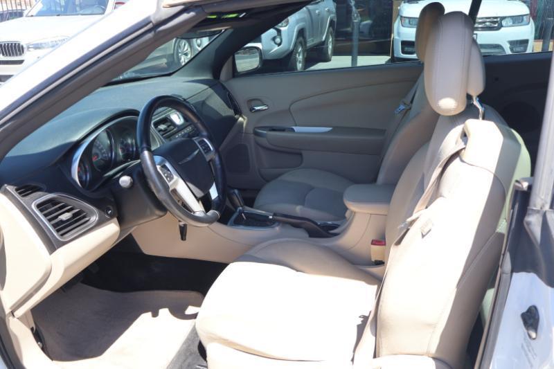 Chrysler 200 Touring Convertible 2012