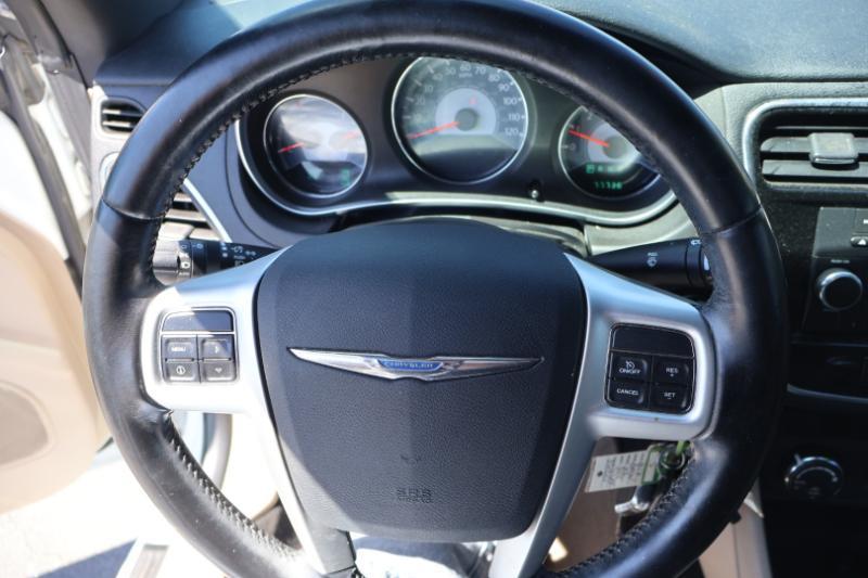 Chrysler 200 Touring Convertible 2012