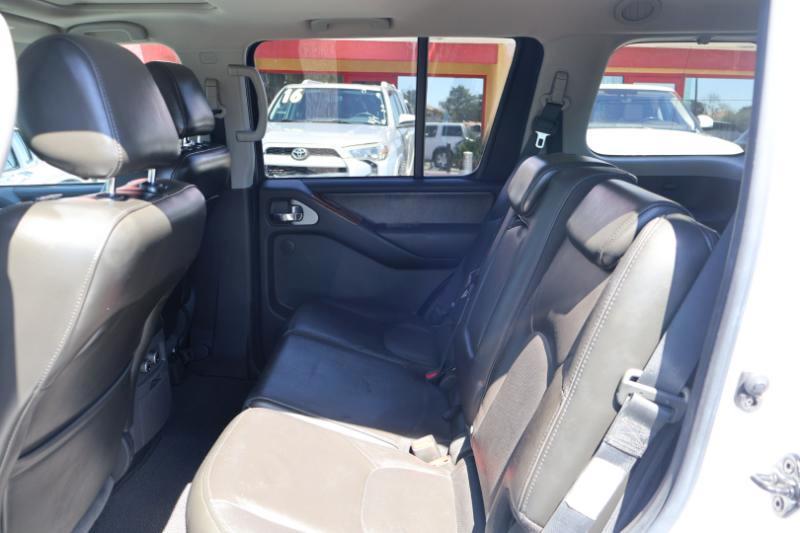 Nissan Pathfinder LE 4WD 2007
