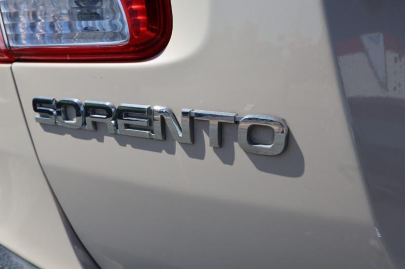Kia Sorento EX V6 2WD 2011