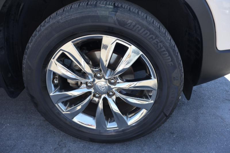 Kia Sorento EX V6 2WD 2011