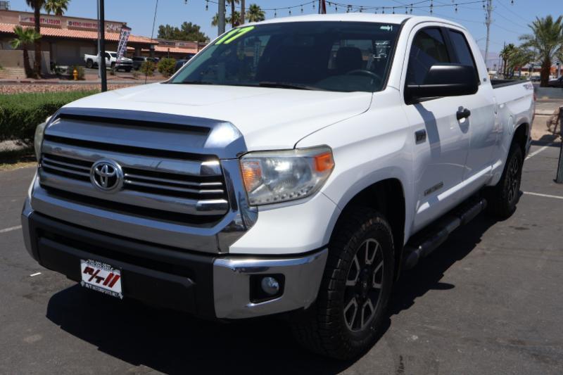 Toyota Tundra SR5 5.7L V8 Double Cab 4WD 2017