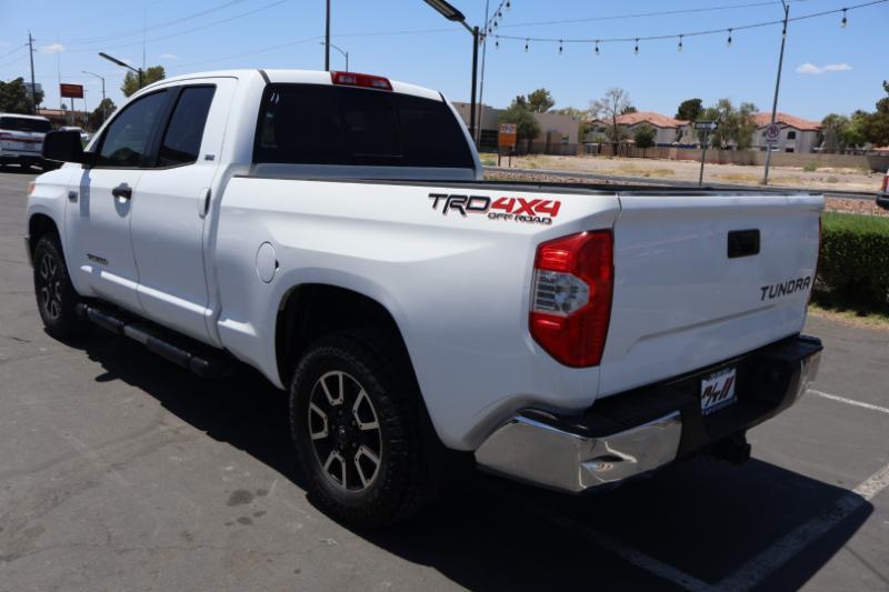 Toyota Tundra SR5 5.7L V8 Double Cab 4WD 2017