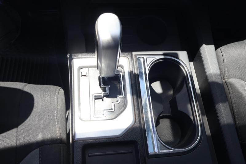 Toyota Tundra SR5 5.7L V8 Double Cab 4WD 2017