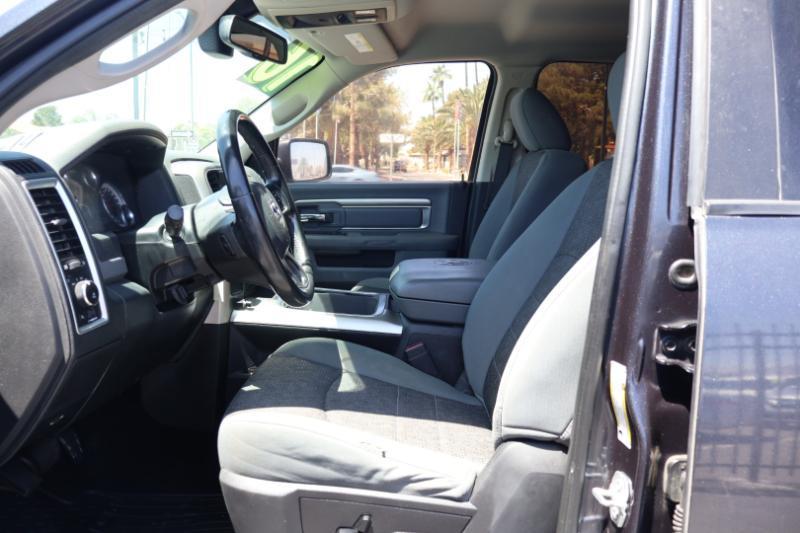 RAM 1500 SLT Crew Cab SWB 2WD 2016