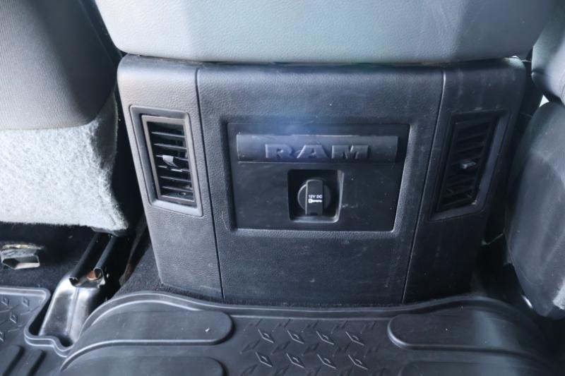 RAM 1500 SLT Crew Cab SWB 2WD 2016