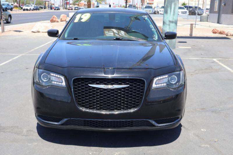 Chrysler 300 Touring 2019