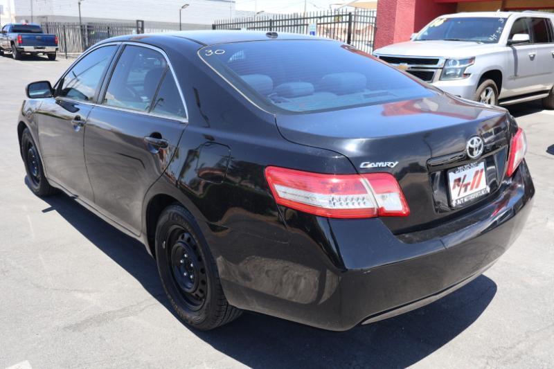 Toyota Camry Base 6-Spd AT 2011