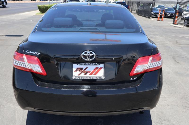 Toyota Camry Base 6-Spd AT 2011