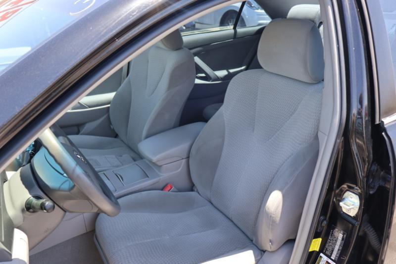 Toyota Camry Base 6-Spd AT 2011
