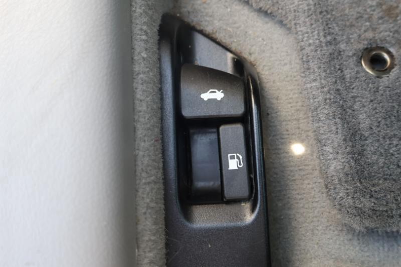 Toyota Camry Base 6-Spd AT 2011