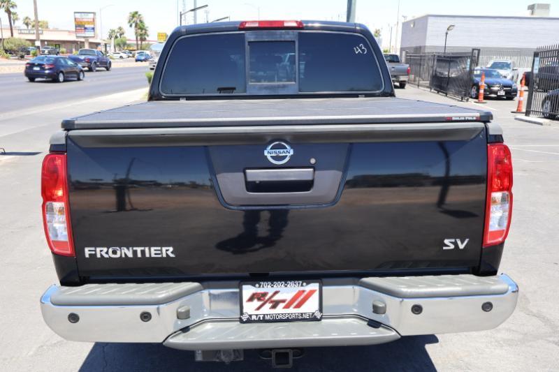 Nissan Frontier S Crew Cab 5AT 2WD 2017