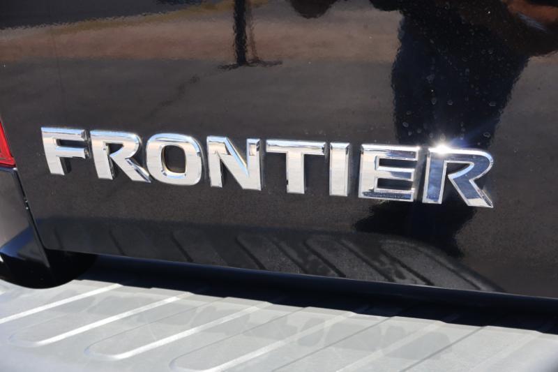 Nissan Frontier S Crew Cab 5AT 2WD 2017