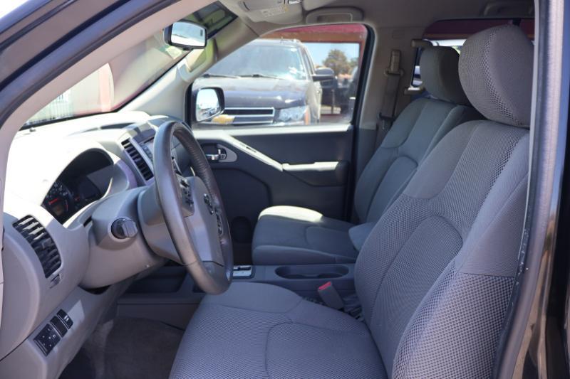 Nissan Frontier S Crew Cab 5AT 2WD 2017