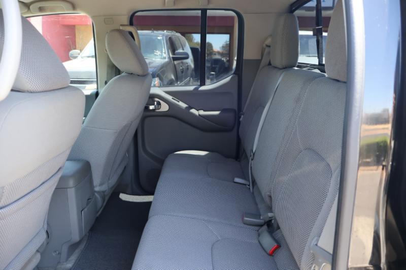Nissan Frontier S Crew Cab 5AT 2WD 2017