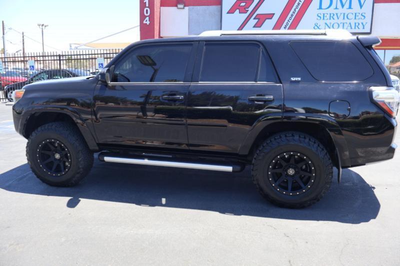 Toyota 4Runner SR5 4WD 2016