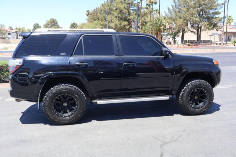 Toyota 4Runner SR5 4WD 2016