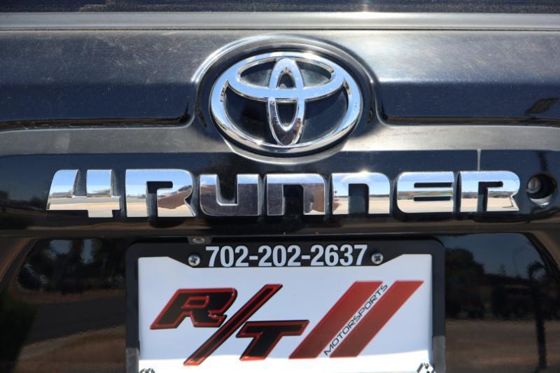 Toyota 4Runner SR5 4WD 2016
