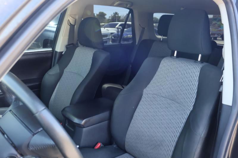 Toyota 4Runner SR5 4WD 2016