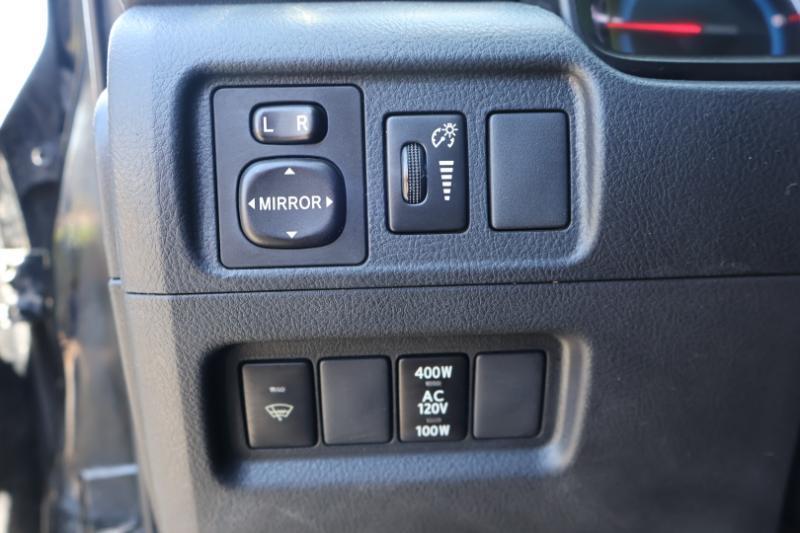 Toyota 4Runner SR5 4WD 2016