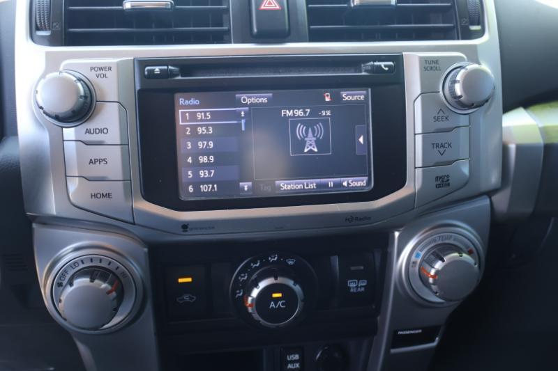 Toyota 4Runner SR5 4WD 2016