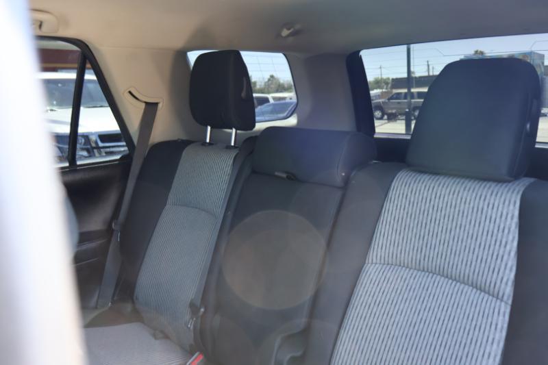 Toyota 4Runner SR5 4WD 2016